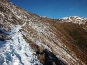 20 Sentiero in traverso innevato...